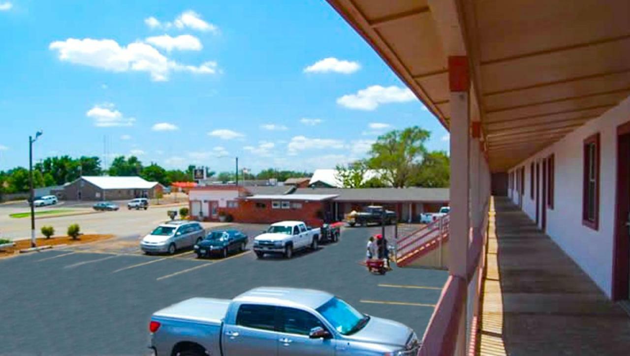 American Inn & Suites Childress Exterior photo